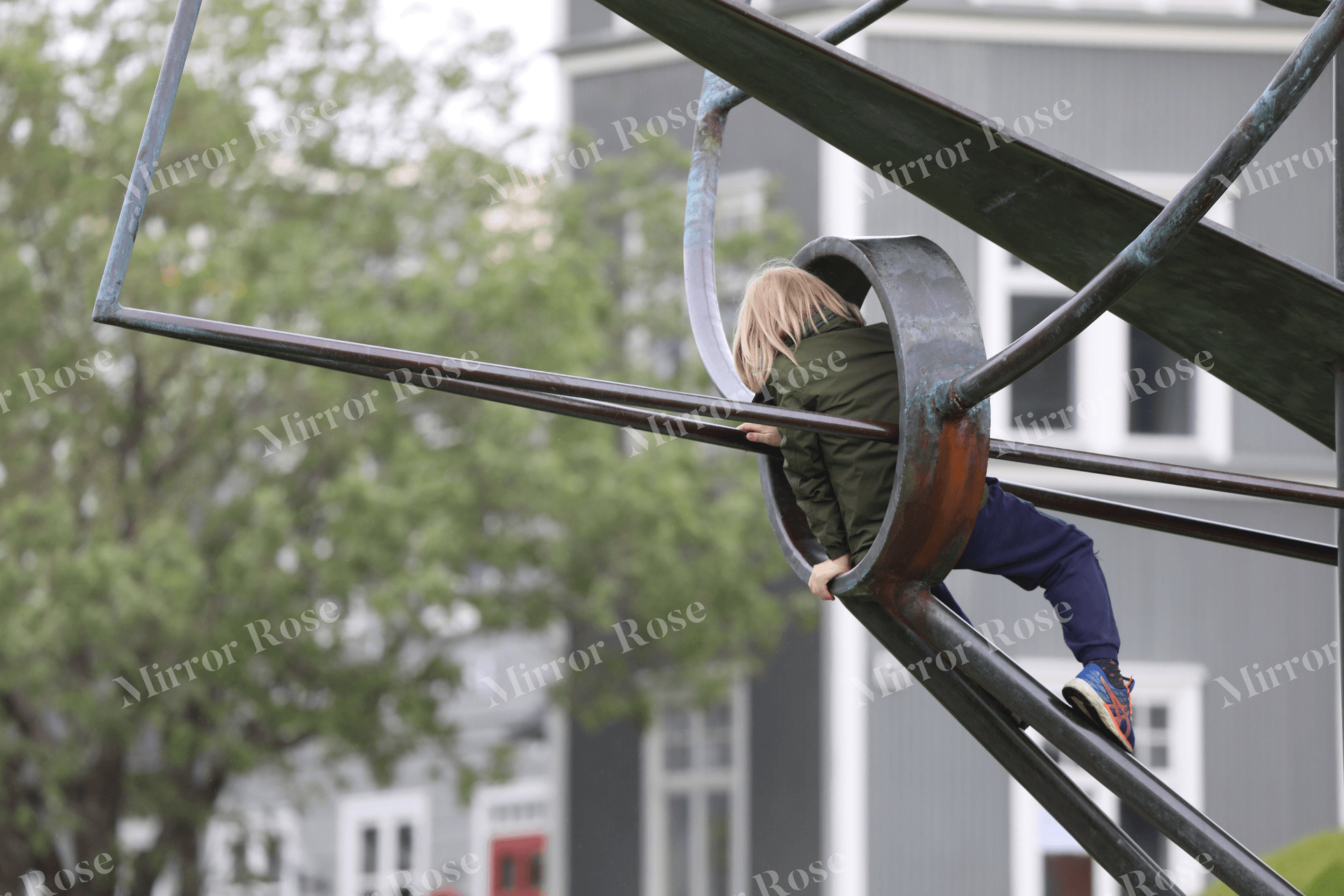 playful nordic moments in an urban setting