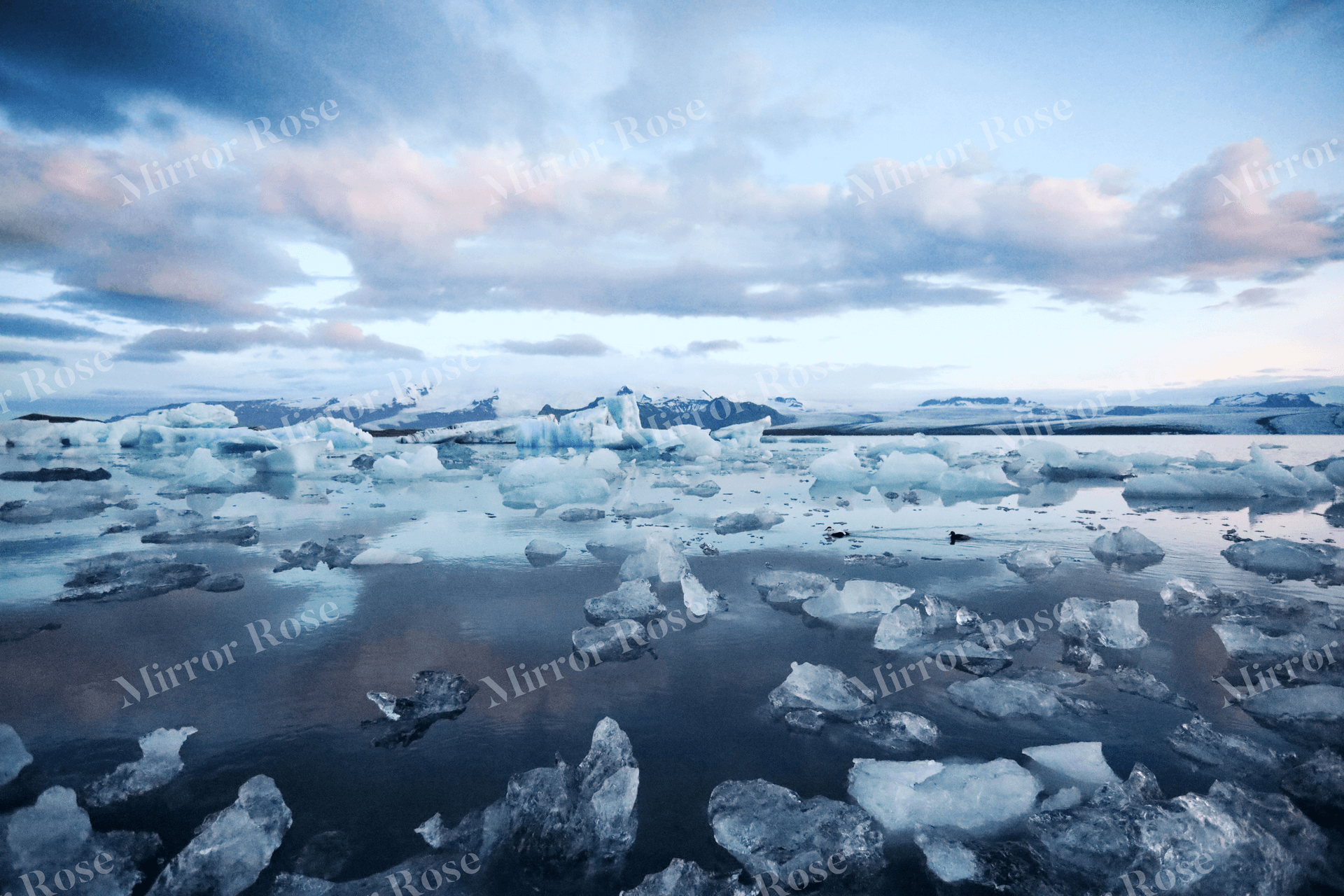 serene nordic icebergs at dusk in jokulsarlon diamond beach