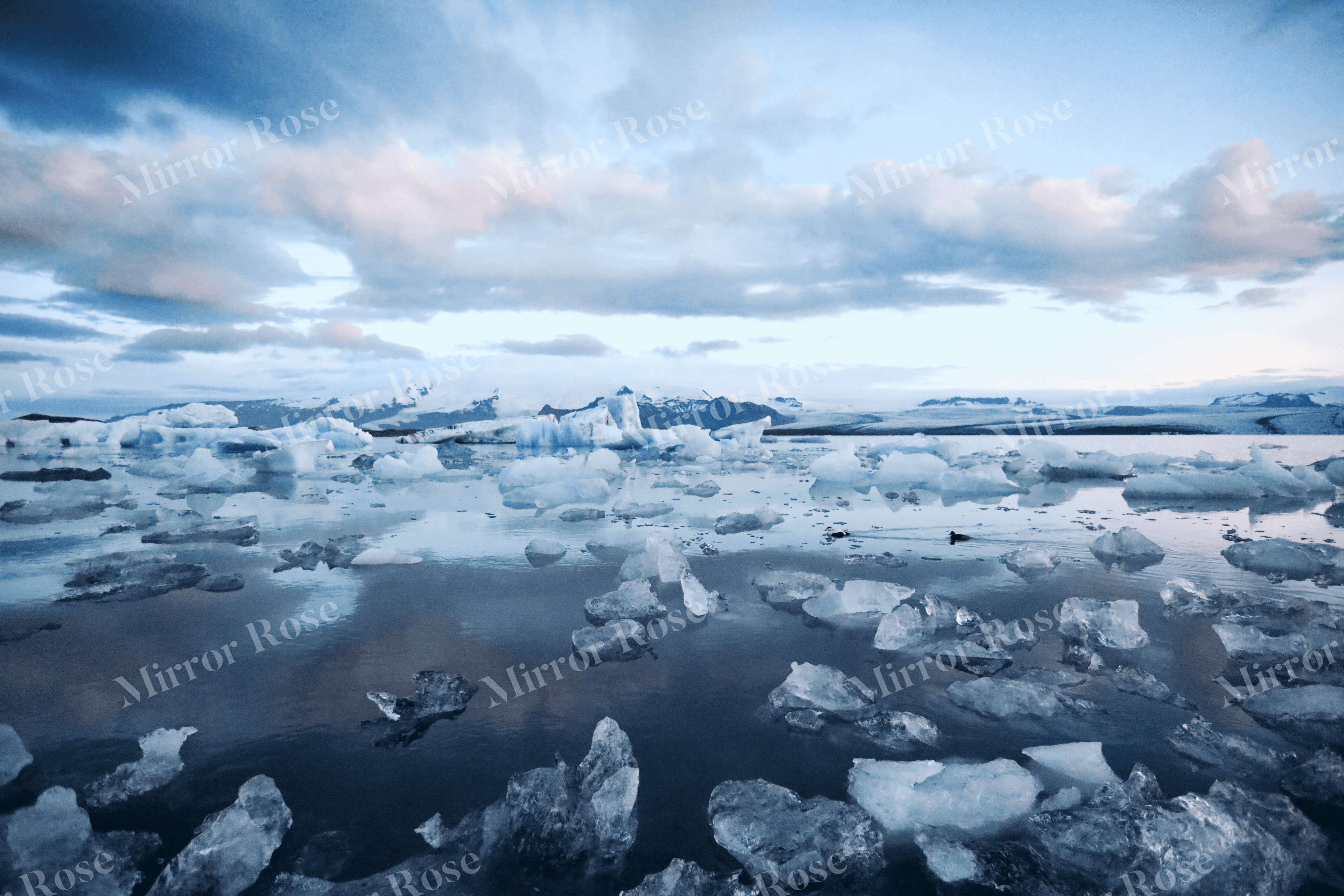 serene nordic icebergs at dusk in jokulsarlon diamond beach